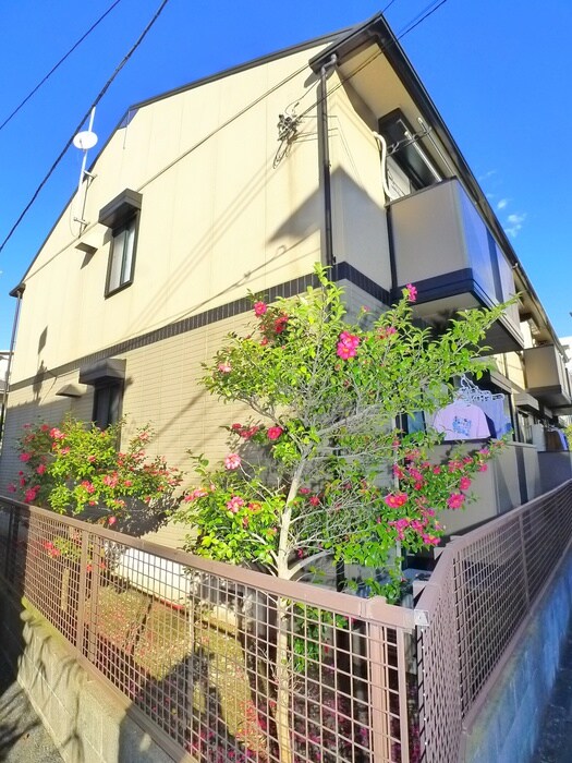 ファミーユ高砂の物件外観写真