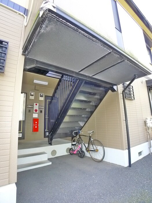 ファミーユ高砂の物件外観写真