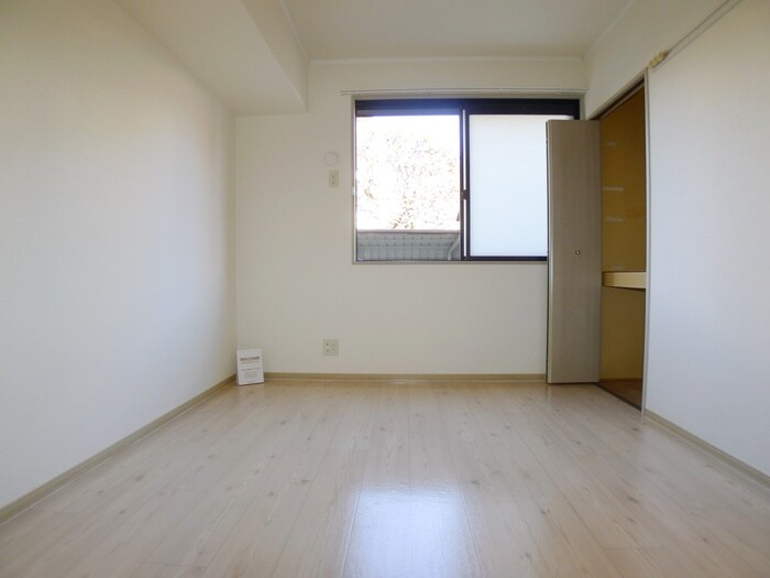 ファミーユ高砂の物件内観写真