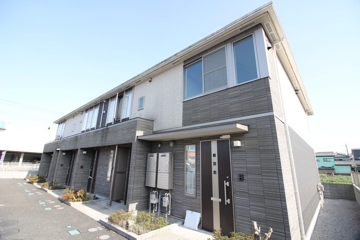 スカイティーナの物件外観写真