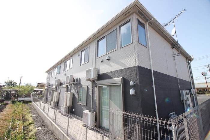 スカイティーナの物件外観写真