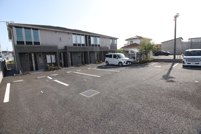 スカイティーナの物件外観写真