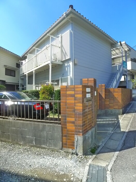 メゾン岩瀬の物件外観写真