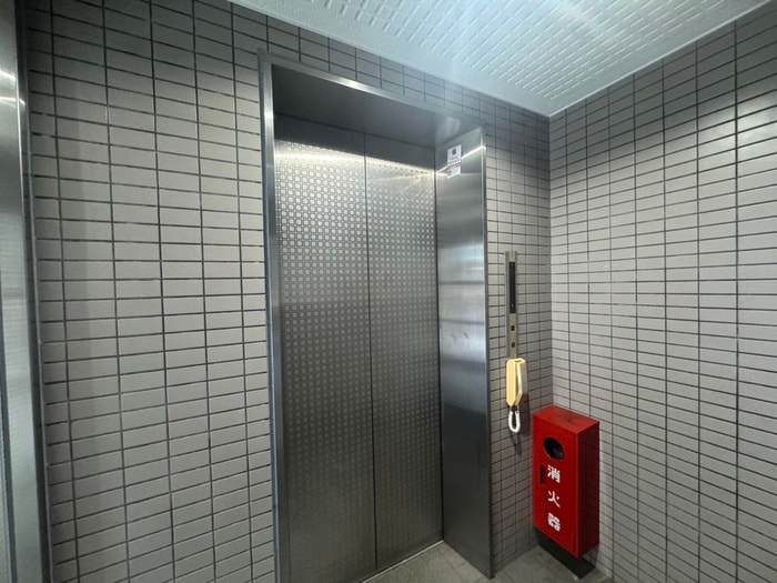 グランデュールアサノの物件外観写真