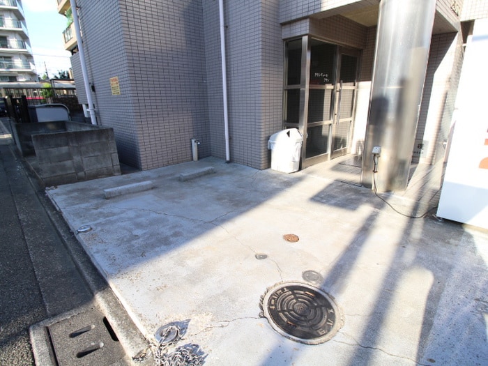 グランデュールアサノの物件外観写真