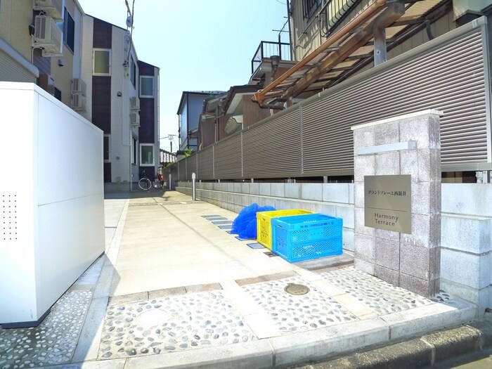 グランドソレーユ西新井の物件外観写真