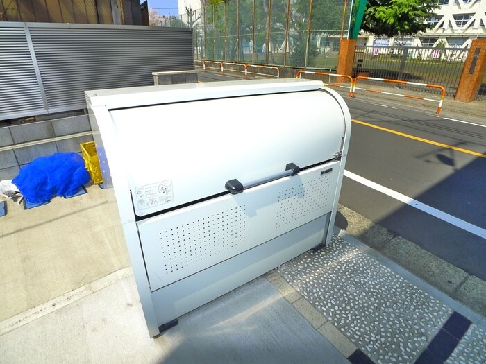 グランドソレーユ西新井の物件外観写真