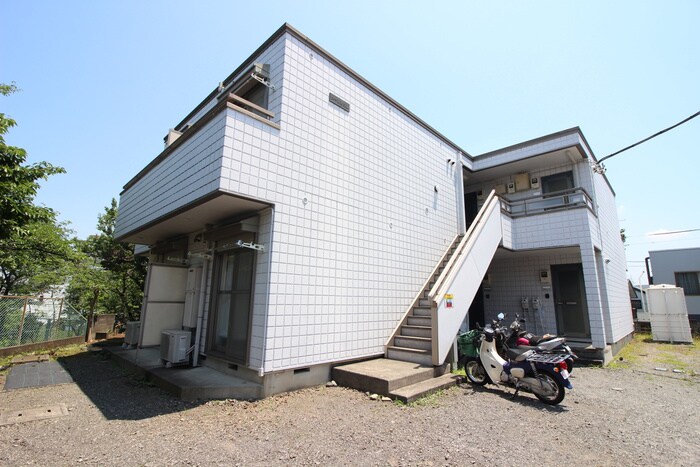 メ－ル南成瀬の物件外観写真