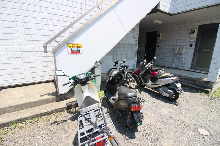 メ－ル南成瀬の物件外観写真