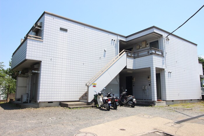 メ－ル南成瀬の物件外観写真