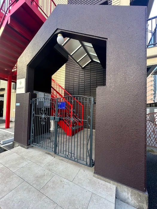 ＬＡＬＡヒルズの物件外観写真