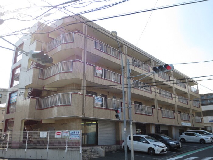 宮の下マンションの物件外観写真