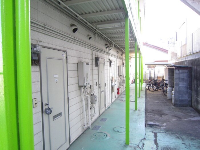 サングロリアスコ－ポの物件外観写真