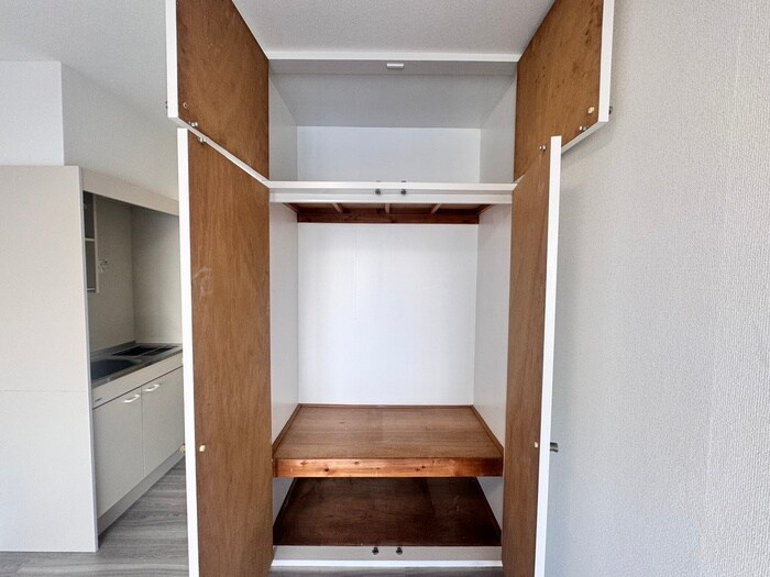 サングロリアスコ－ポの物件内観写真