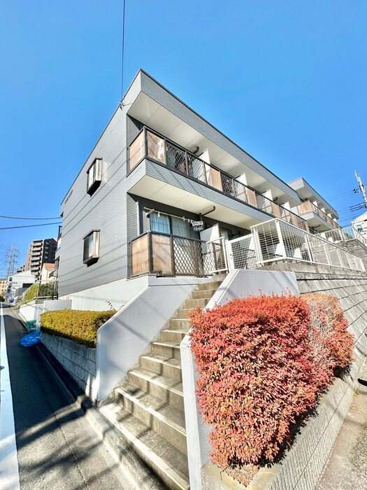 アドニス・ウエストの物件外観写真