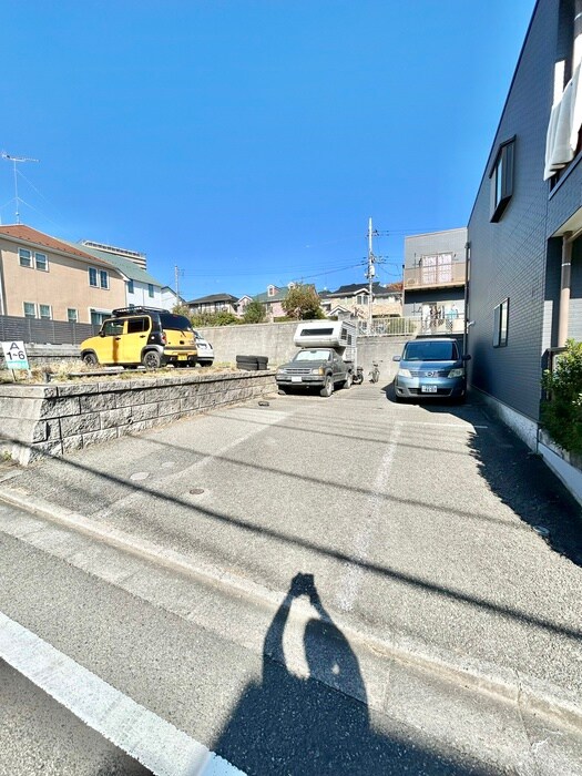 アドニス・ウエストの物件外観写真