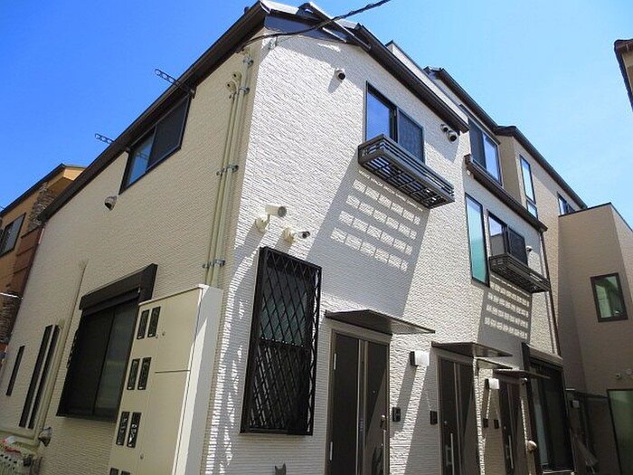 シャイニング駒沢の物件外観写真