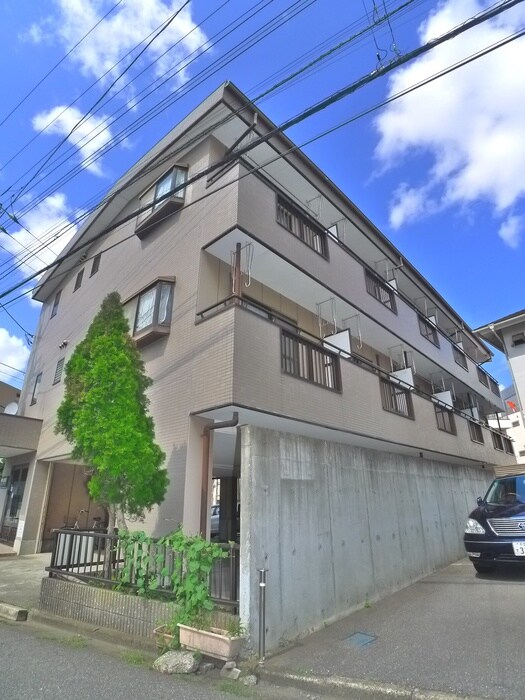 ニューリーブスの物件外観写真