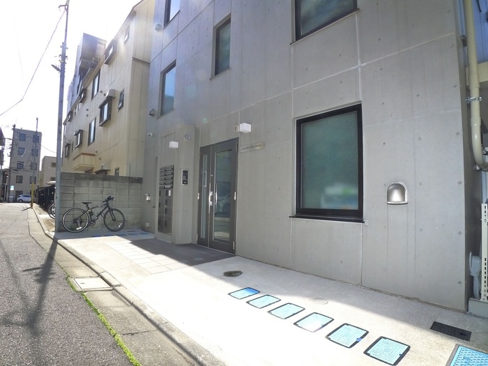 プランドール北千住の物件外観写真