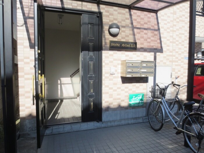 フローラル・アベニュー志茂の物件外観写真