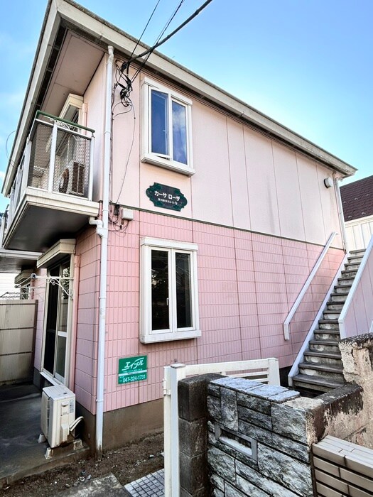 カーサ・ローザの物件外観写真