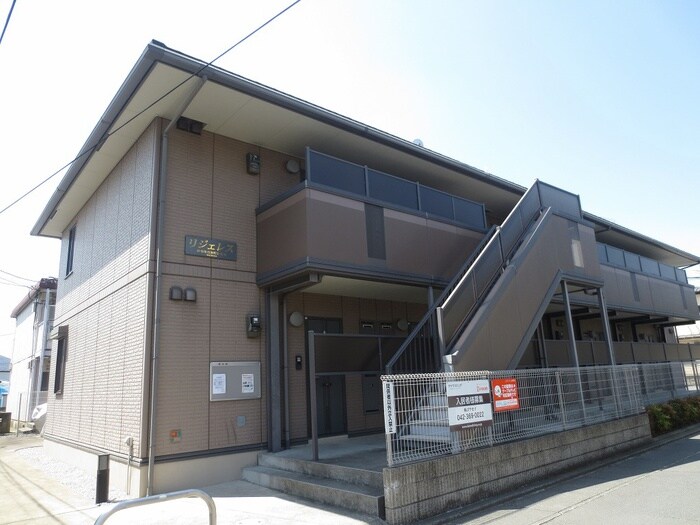 リジェレスの物件外観写真