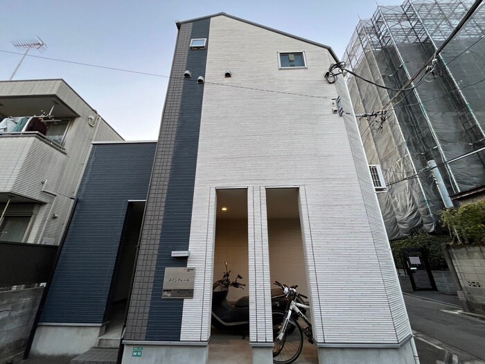 メゾンクレールの物件外観写真