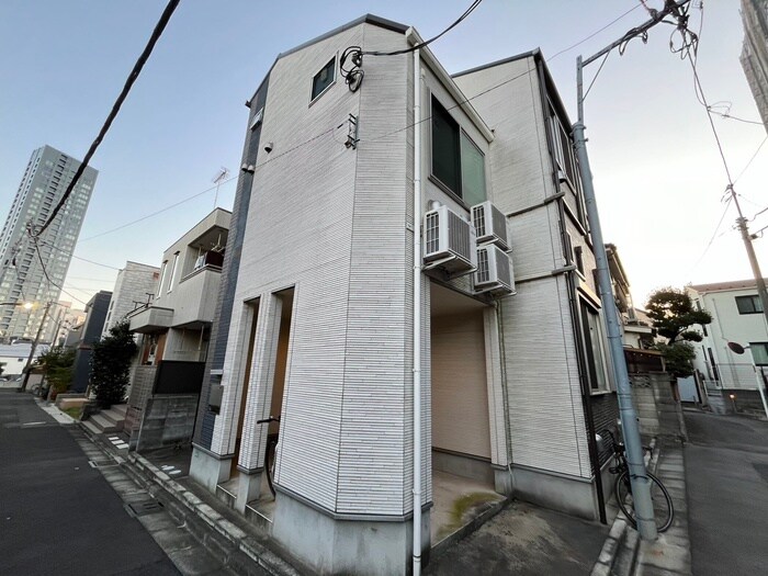 メゾンクレールの物件外観写真