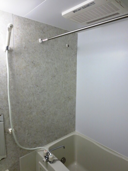 アンビシャス千葉城前の物件内観写真