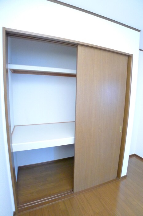 メゾン・アリュ－ルの物件内観写真