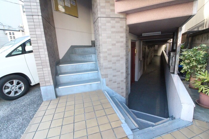 ビュ－パレスの物件外観写真