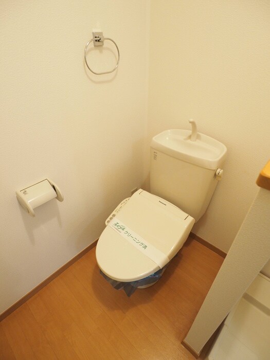 Js court(ｼﾞｴｲｽﾞｺ-ﾄ)の物件内観写真