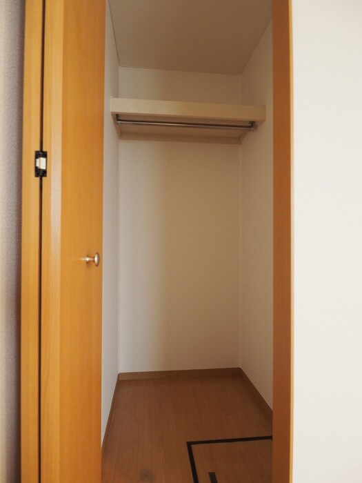 Js court(ｼﾞｴｲｽﾞｺ-ﾄ)の物件内観写真