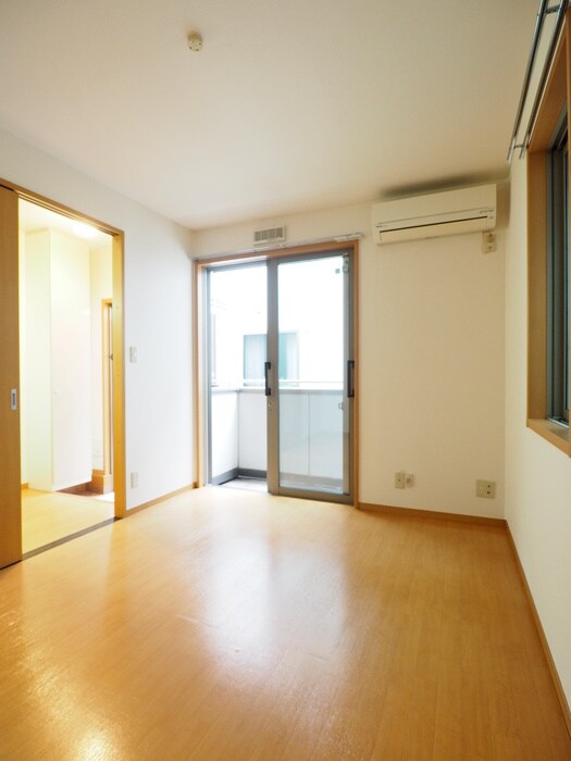 Js court(ｼﾞｴｲｽﾞｺ-ﾄ)の物件内観写真