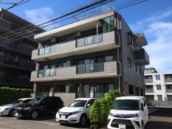 ソレイユ武蔵新城の物件外観写真