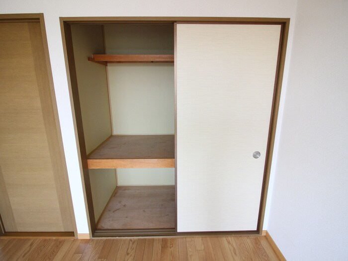 フラワ－メゾンの物件内観写真