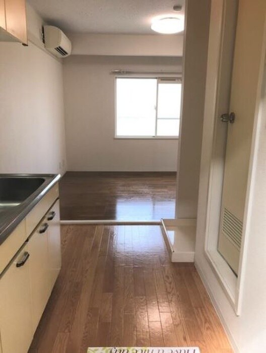 ウエスト　アシュ－ルＡの物件内観写真