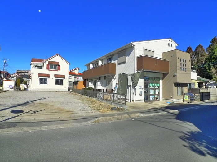 フラット１２の物件外観写真