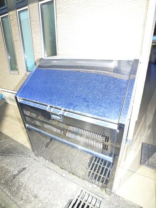 フラット１２の物件外観写真