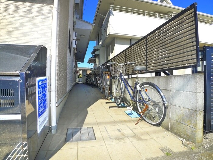 フラット１２の物件外観写真