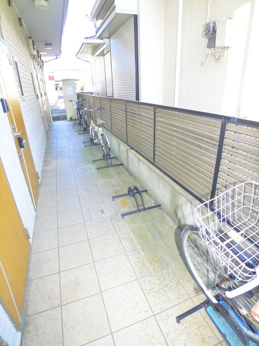 フラット１２の物件外観写真