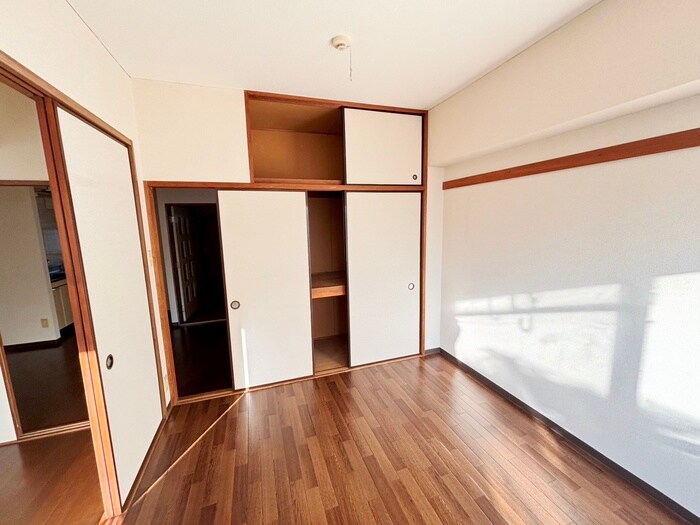 鶴第二マンションの物件内観写真