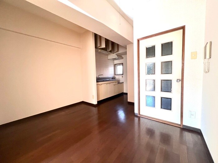 鶴第二マンションの物件内観写真