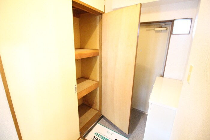 鶴第二マンションの物件内観写真