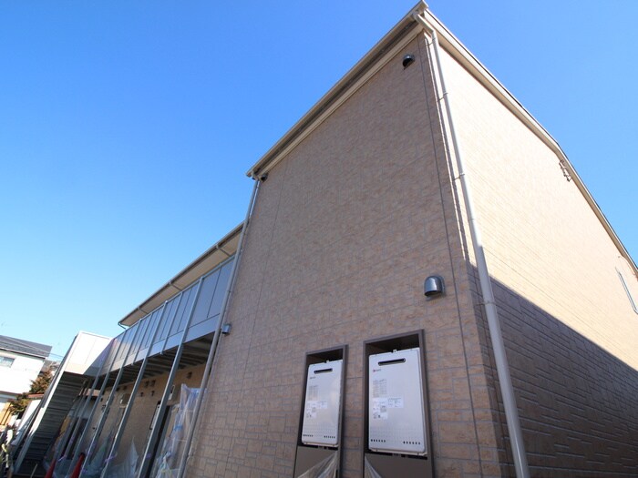 ハイハーバーの物件外観写真