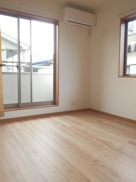 春日町６丁目戸建の物件内観写真