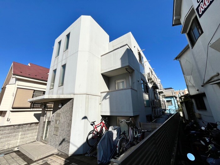 小豆沢マンションの物件外観写真