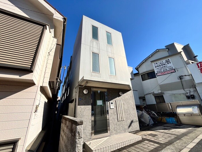 小豆沢マンションの物件外観写真