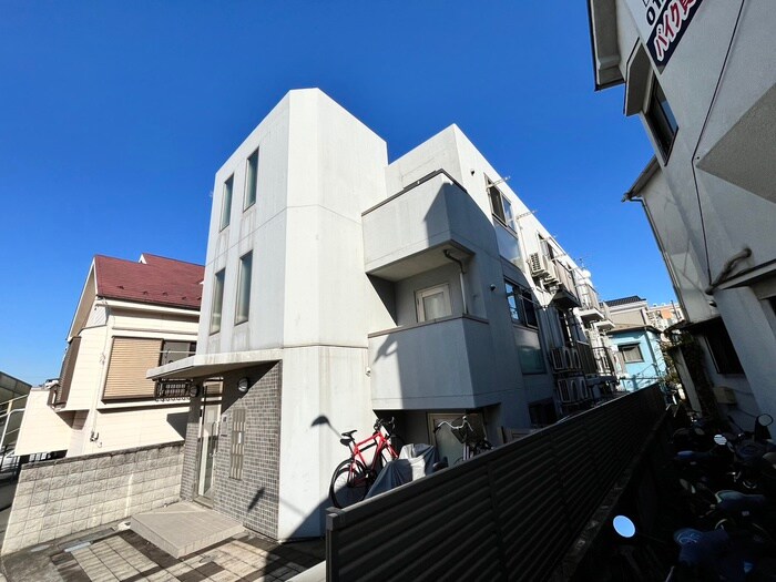 小豆沢マンションの物件外観写真