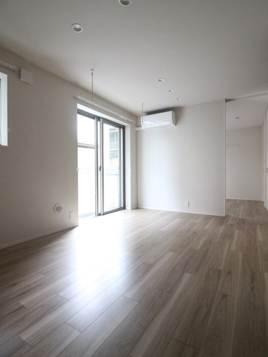 サンタナ厚木の物件内観写真